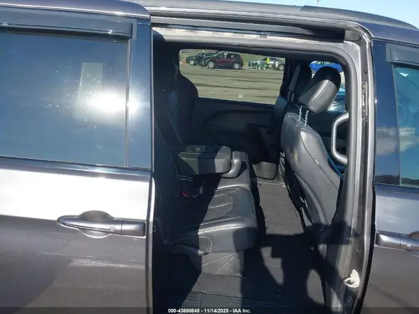 2C4RC1BG5KR667850 2019 CHRYSLER PACIFICA - Image 8