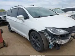 2C4RC1BG5KR668240 2019 CHRYSLER PACIFICA