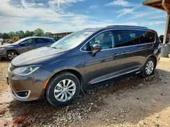 2C4RC1BG5KR668724 2019 CHRYSLER PACIFICA