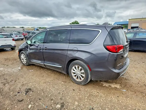 2C4RC1BG5KR721423 2019 CHRYSLER PACIFICA - Image 2