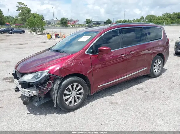 2C4RC1BG5KR731739 2019 CHRYSLER PACIFICA - Image 2