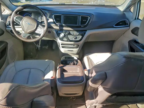 2C4RC1BG5KR748914 2019 CHRYSLER PACIFICA - Image 8