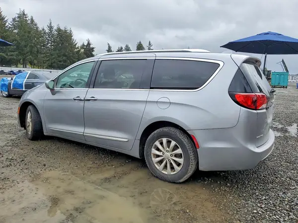 2C4RC1BG5LR176745 2020 CHRYSLER PACIFICA - Image 2