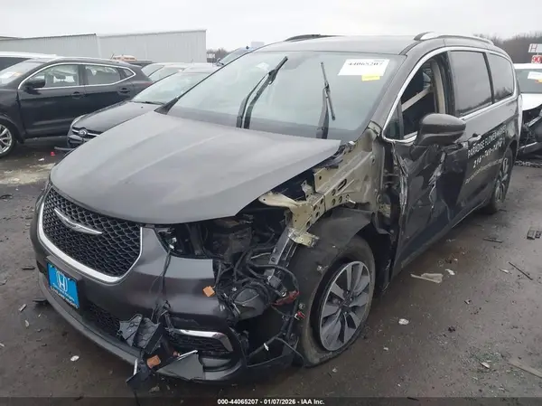 2C4RC1BG5MR500360 2021 CHRYSLER PACIFICA - Image 2