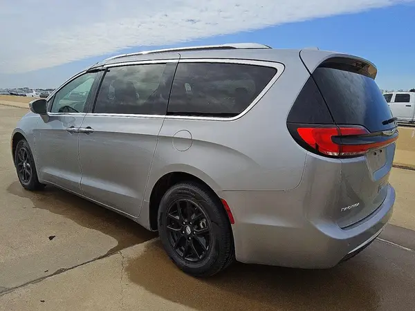 2C4RC1BG5MR528546 2021 CHRYSLER PACIFICA - Image 2