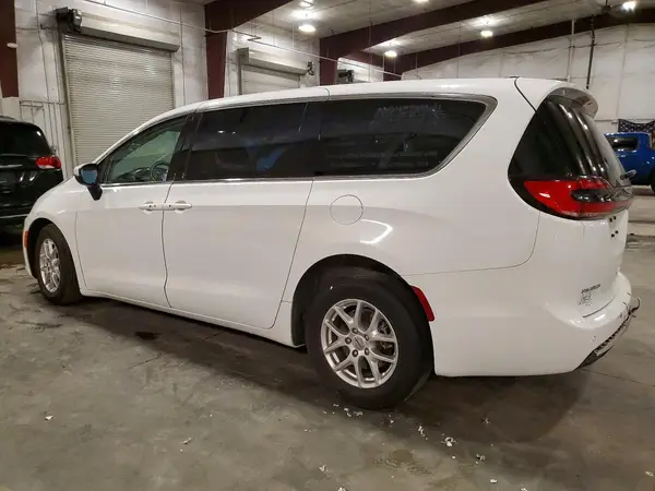 2C4RC1BG5PR515459 2023 CHRYSLER PACIFICA - Image 2