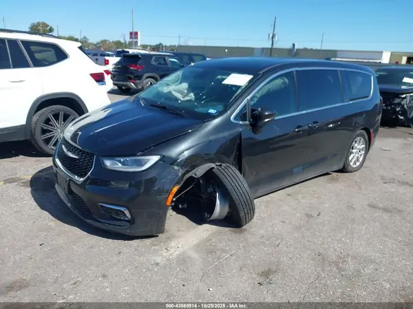 2C4RC1BG5PR515610 2023 CHRYSLER PACIFICA - Image 2