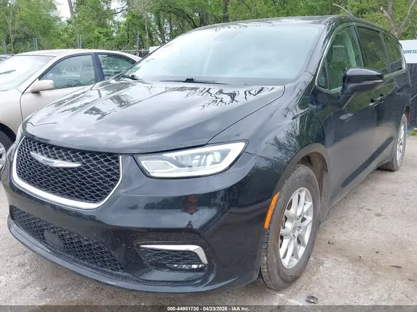 2C4RC1BG5PR517129 2023 CHRYSLER PACIFICA - Image 2
