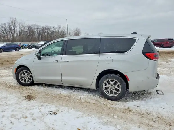 2C4RC1BG5PR531533 2023 CHRYSLER PACIFICA - Image 2