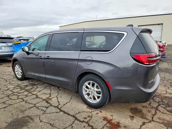 2C4RC1BG5PR550082 2023 CHRYSLER PACIFICA - Image 2