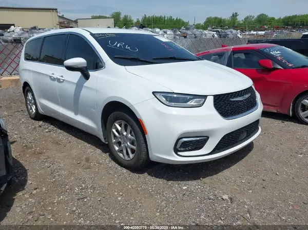2C4RC1BG5PR601256 2023 CHRYSLER PACIFICA - Image 1