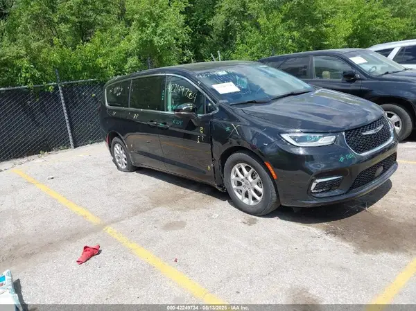 2C4RC1BG5PR606425 2023 CHRYSLER PACIFICA - Image 1