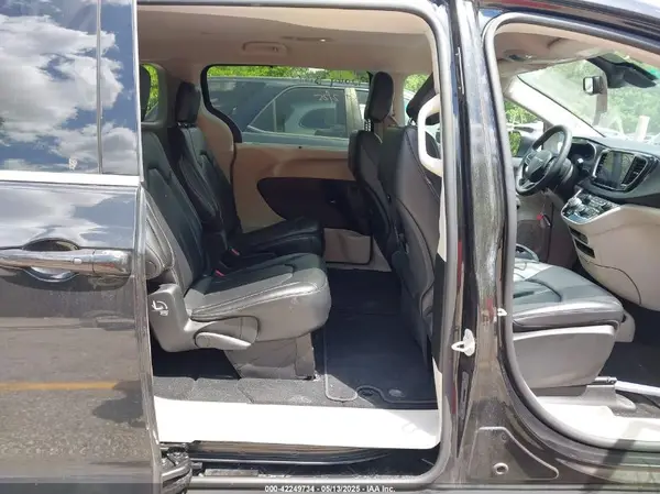 2C4RC1BG5PR606425 2023 CHRYSLER PACIFICA - Image 8