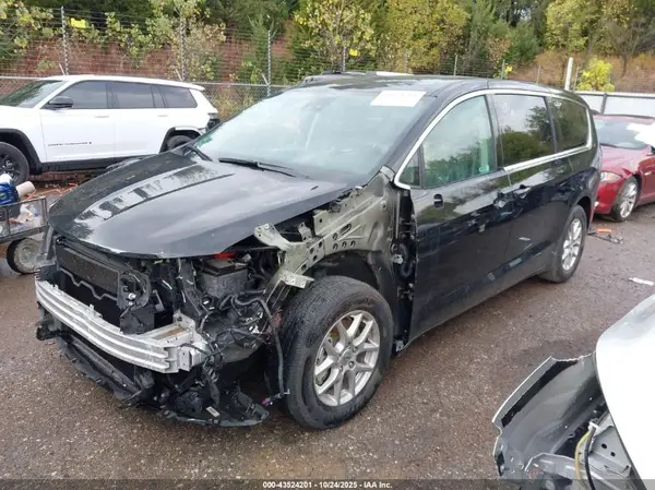 2C4RC1BG5RR135315 2024 CHRYSLER PACIFICA - Image 2