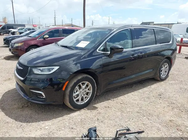 2C4RC1BG5RR136321 2024 CHRYSLER PACIFICA - Image 2