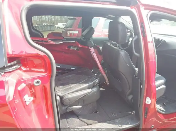 2C4RC1BG5SR512912 2025 CHRYSLER PACIFICA - Image 8