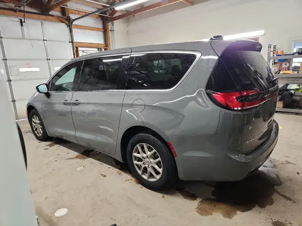 2C4RC1BG5SR520699 2025 CHRYSLER PACIFICA - Image 2