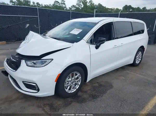 2C4RC1BG5SR531217 2025 CHRYSLER PACIFICA - Image 2