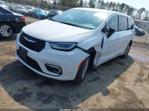 2C4RC1BG5SR556294 2025 CHRYSLER PACIFICA - Image 2