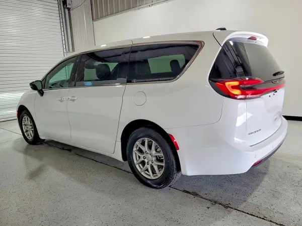 2C4RC1BG5TR172291 2026 CHRYSLER PACIFICA - Image 2