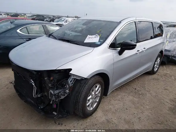 2C4RC1BG5TR179998 2026 CHRYSLER PACIFICA - Image 2