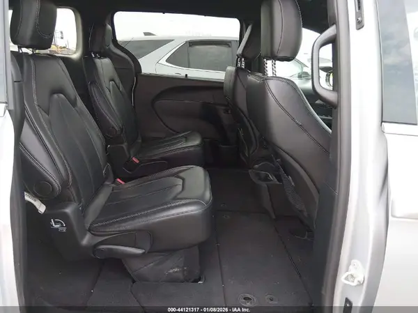2C4RC1BG5TR179998 2026 CHRYSLER PACIFICA - Image 8