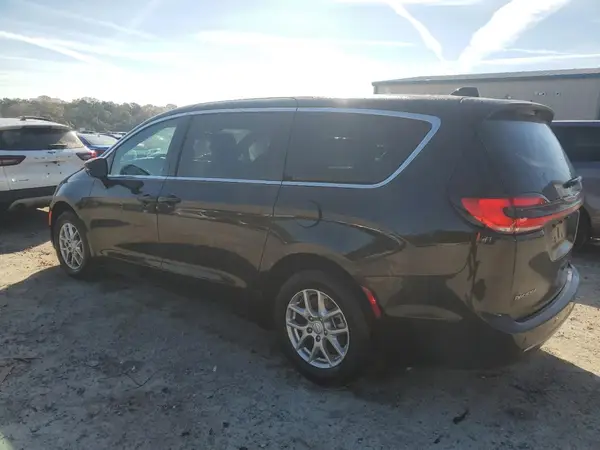 2C4RC1BG5TR180309 2026 CHRYSLER PACIFICA - Image 2