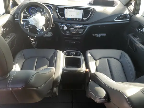2C4RC1BG5TR180309 2026 CHRYSLER PACIFICA - Image 8