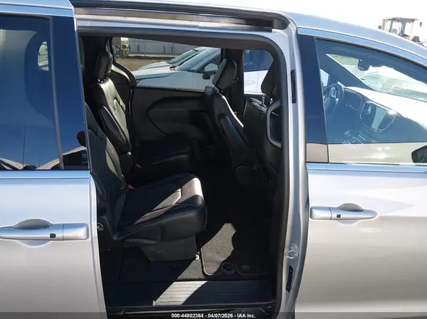 2C4RC1BG5TR186790 2026 CHRYSLER PACIFICA - Image 8