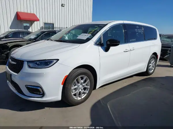 2C4RC1BG5TR191326 2026 CHRYSLER PACIFICA - Image 2