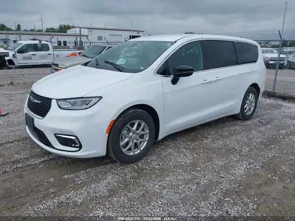 2C4RC1BG5TR204351 2026 CHRYSLER PACIFICA - Image 2