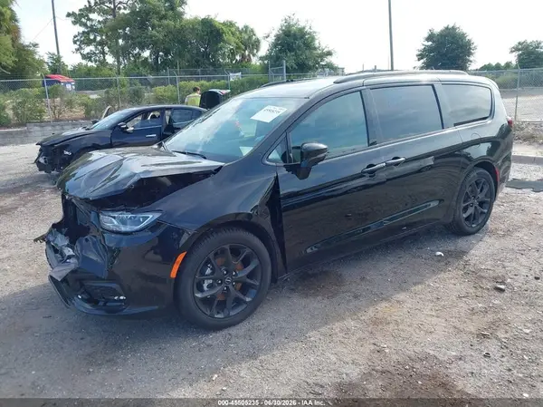 2C4RC1BG5TR222459 2026 CHRYSLER PACIFICA - Image 2