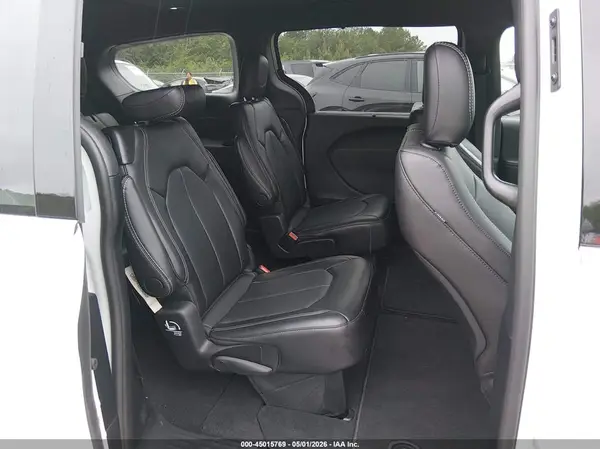 2C4RC1BG5TR236118 2026 CHRYSLER PACIFICA - Image 8