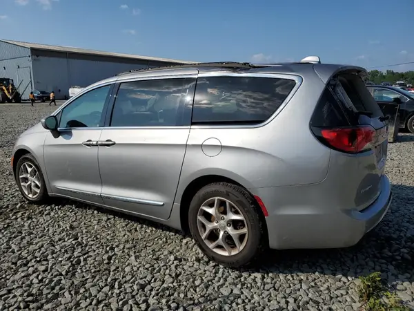 2C4RC1BG6HR501037 2017 CHRYSLER PACIFICA - Image 2