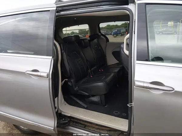 2C4RC1BG6HR507467 2017 CHRYSLER PACIFICA - Image 8