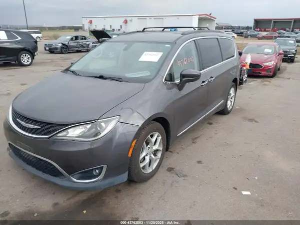 2C4RC1BG6HR507520 2017 CHRYSLER PACIFICA - Image 2
