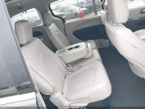 2C4RC1BG6HR507520 2017 CHRYSLER PACIFICA - Image 8
