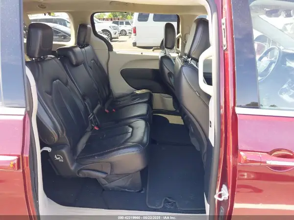 2C4RC1BG6HR510885 2017 CHRYSLER PACIFICA - Image 8