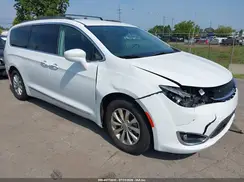 2C4RC1BG6HR520736 2017 CHRYSLER PACIFICA