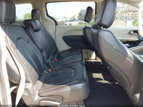 2C4RC1BG6HR520736 2017 CHRYSLER PACIFICA - Image 8