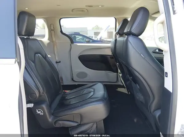 2C4RC1BG6HR524401 2017 CHRYSLER PACIFICA - Image 8