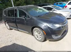 2C4RC1BG6HR526956 2017 CHRYSLER PACIFICA