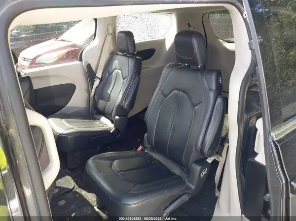 2C4RC1BG6HR526956 2017 CHRYSLER PACIFICA - Image 8