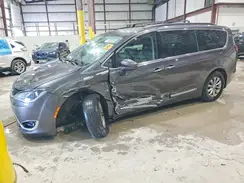 2C4RC1BG6HR527685 2017 CHRYSLER PACIFICA