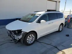 2C4RC1BG6HR534992 2017 CHRYSLER PACIFICA