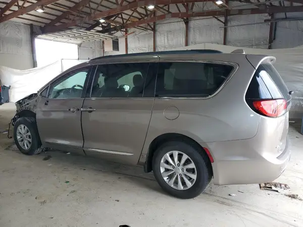 2C4RC1BG6HR535432 2017 CHRYSLER PACIFICA - Image 2