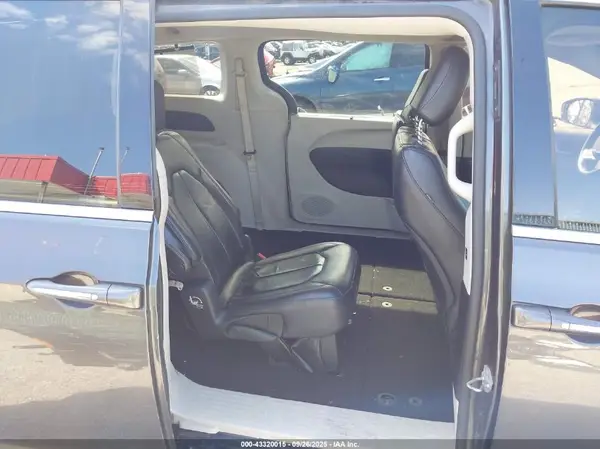 2C4RC1BG6HR540713 2017 CHRYSLER PACIFICA - Image 8