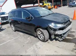 2C4RC1BG6HR541845 2017 CHRYSLER PACIFICA