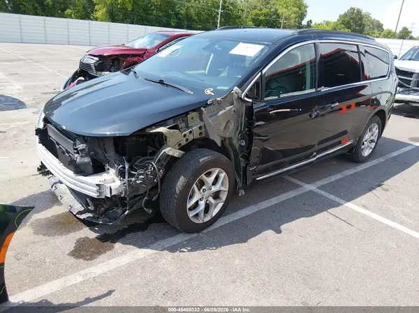 2C4RC1BG6HR541845 2017 CHRYSLER PACIFICA - Image 2