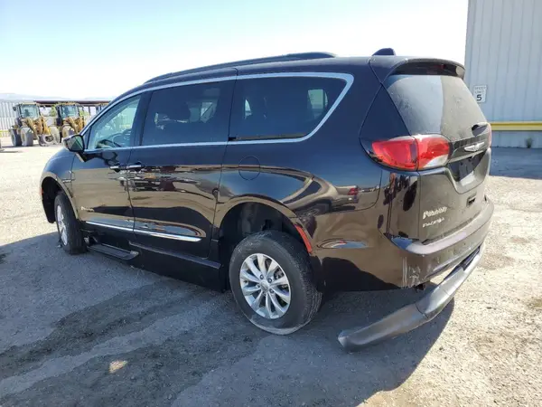 2C4RC1BG6HR542994 2017 CHRYSLER PACIFICA - Image 2
